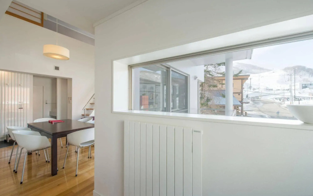 Deep Tracks