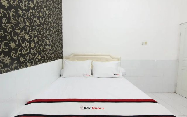 RedDoorz near Gejayan
