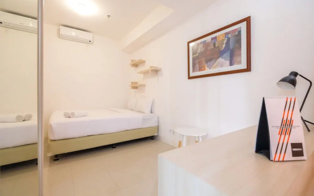 Spacious Bassura City Apartment with Pool View