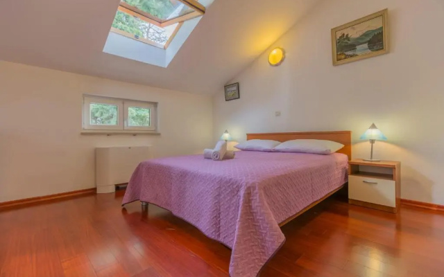 Apartment Lidija