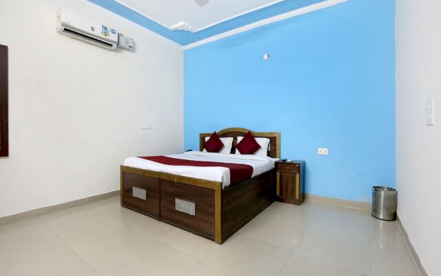 OYO 7671 Spark Inn