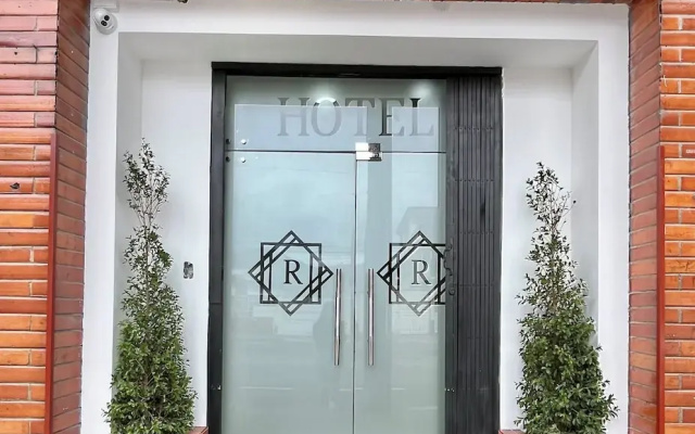 Hotel RYA Center