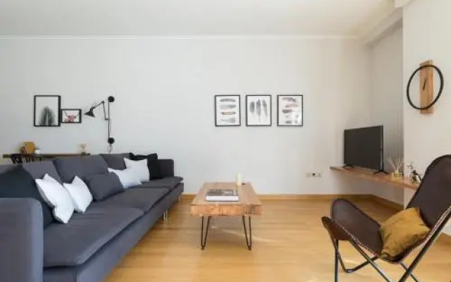 Stylish and Spacious 2BD - Thiseio by UPSTREET