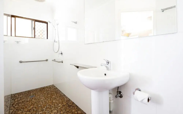 Backpackers Holiday Village