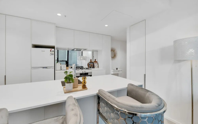 Melbourne Square Apartments