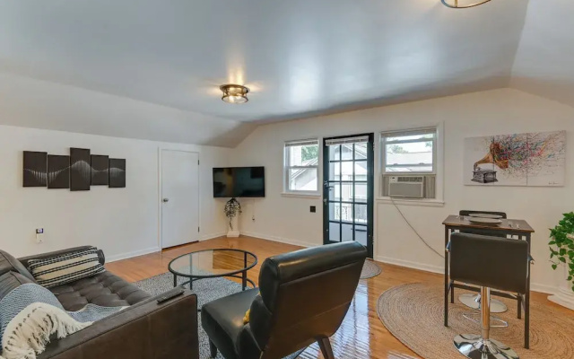 Convenient Nashville Home ~ 3 Mi to Downtown!