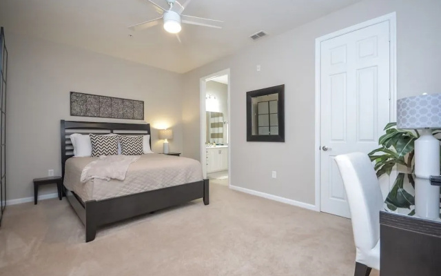 The Loft Deluxe 2 Bedroom Condo by Redawning