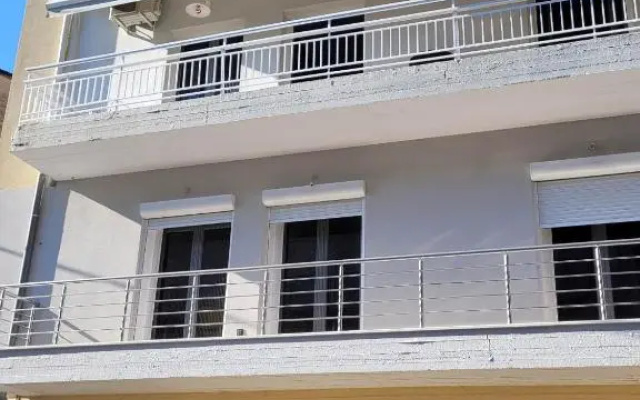Alyvia Central Apartment 2