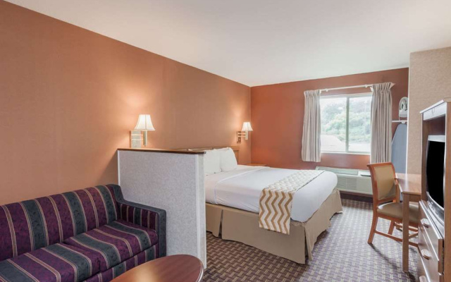 Travelodge Inn and Suites Albany