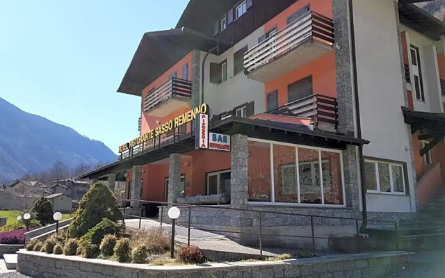 Hotel Ristorante Sasso Remenno