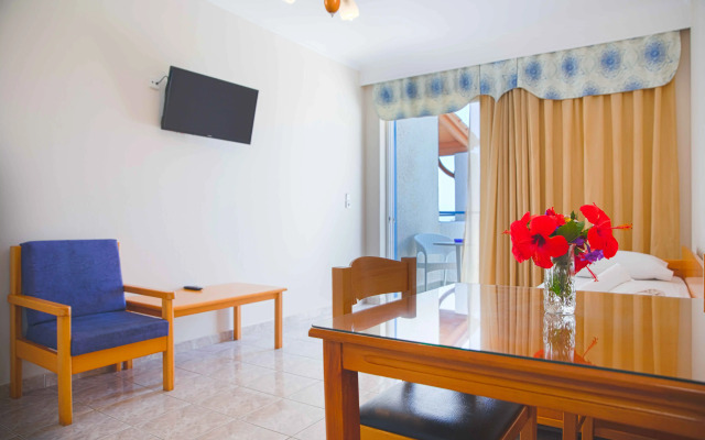 Hotel Tigakis Star