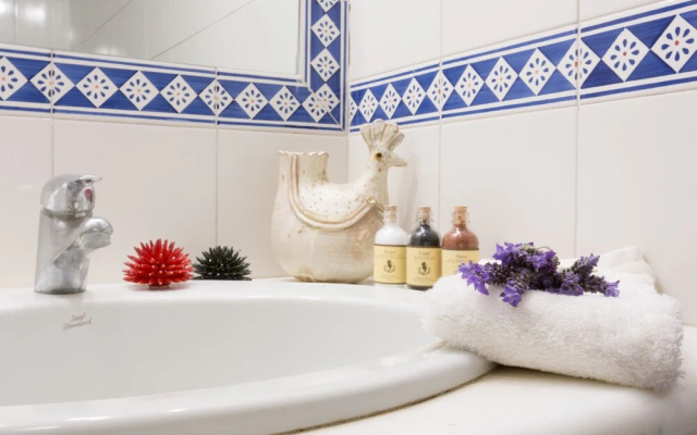 Explore the Amalfi Coast from a Cosy Home in Sorrento Centre