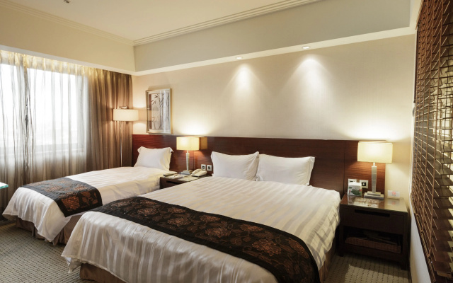 Jen Dow International Hotel