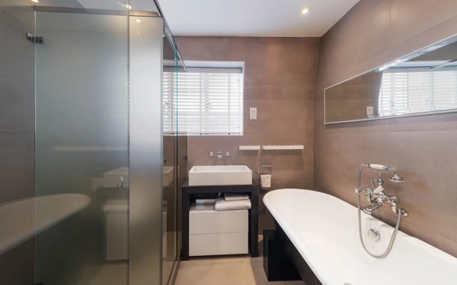 Cadogan Square - 3 bed