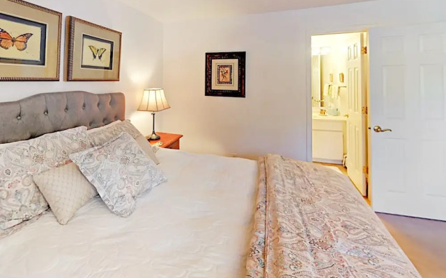 Upper Woodbridge #14-AB - 2 Br Condo