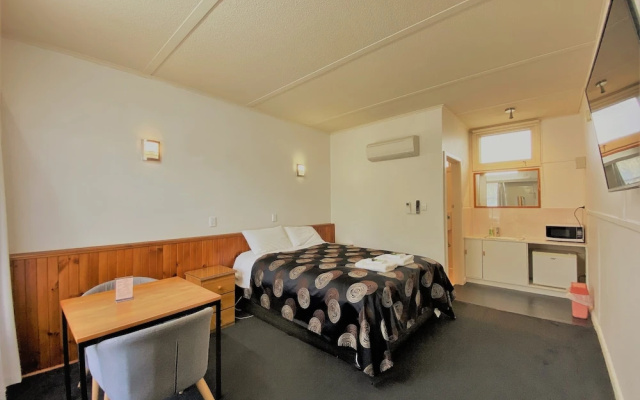 Terang Motor Inn
