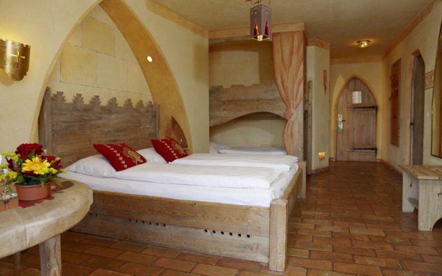Europa-Park Erlebnis-Resort, Hotel Castillo Alcazar