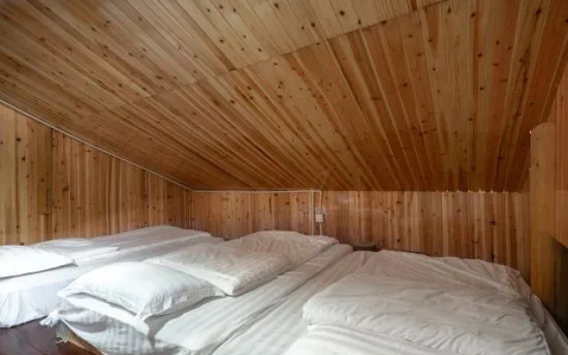 Leishan Langde Riverside Inn