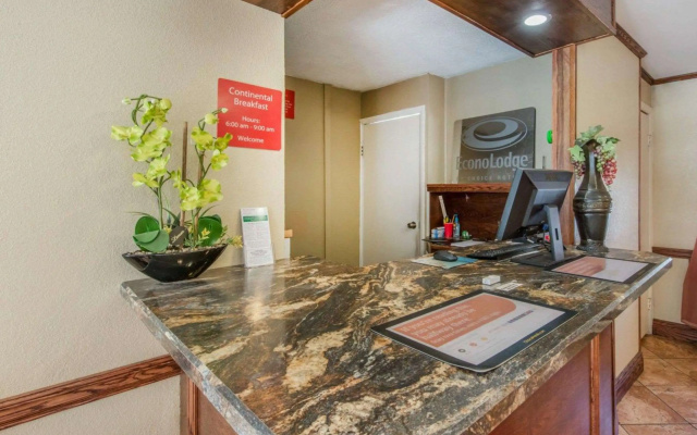 Econo Lodge Hermitage South
