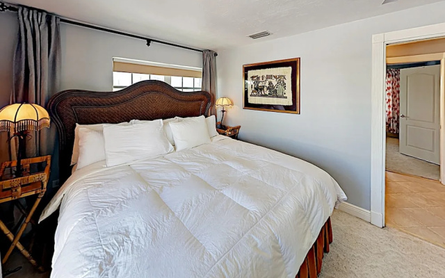 584 Marathon - 3 Br Home
