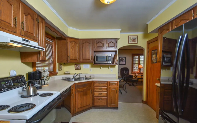 Whispering Oaks 3 Bedroom House