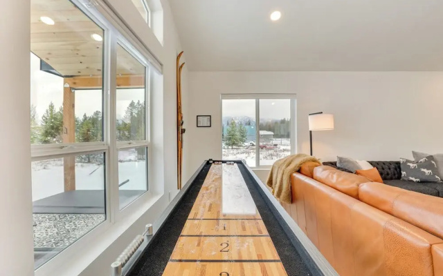 Family-friendly Donnelly Home w/ Private Hot Tub!