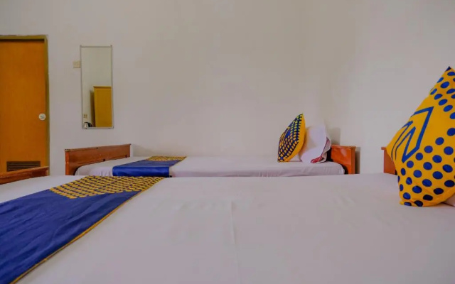OYO Life 2638 Hotel Raya