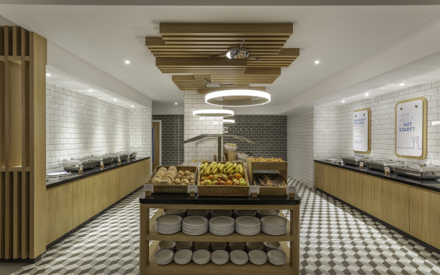 Holiday Inn Express Hotel Dublin Airport by IHG