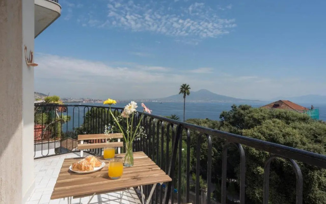 BayView Posillipo, modern, spacious, kids-friendly, stunning view