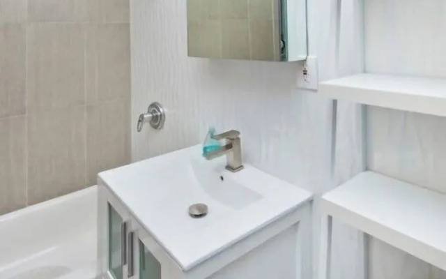 Cozy 2 BR on East Harlem