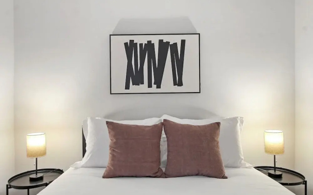 Bright 1BR - Woodlawn 1E