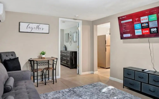 Serene Downtown Clarksville Villa