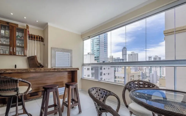 Apt w/ BBQ & Balcony, 450m From the Beach Sit1202