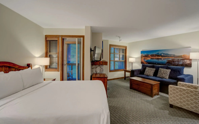 Blackcomb Springs Suites by CLIQUE