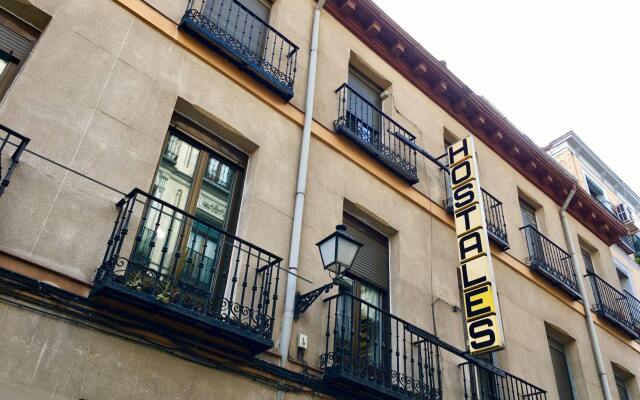 Отель Hostal Jemasaca-Palma61 вид на фасад
