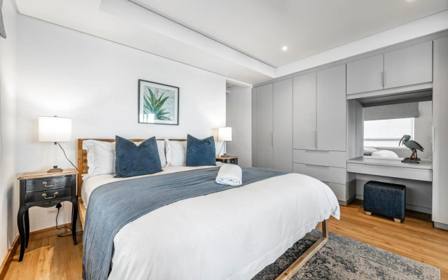 17 Marine, 2 Bedroom Sea-Facing Apt101