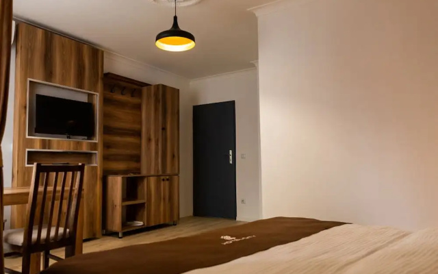 Hotel City
