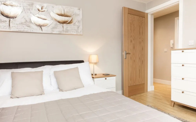 Saracens Courtyard Apartments