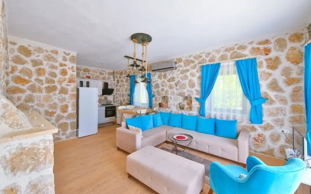 Villa Stone 2