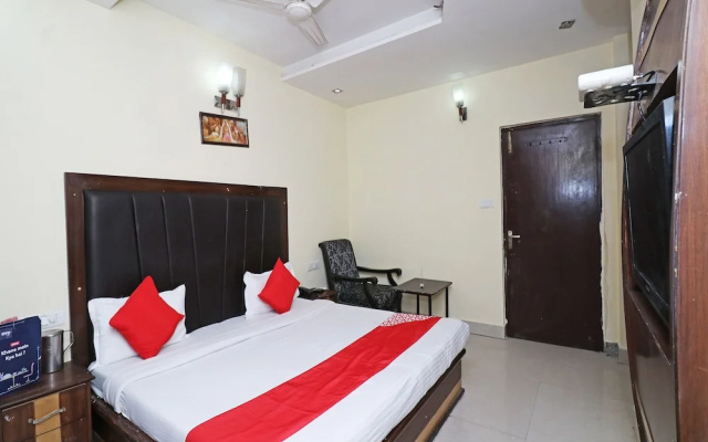 OYO 26602 Hotel Shubham