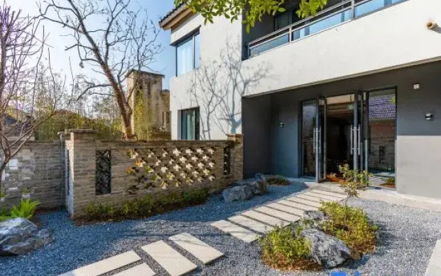 Longjing Yingxiang Homestay Collection (Qianshan Xuehu Store)