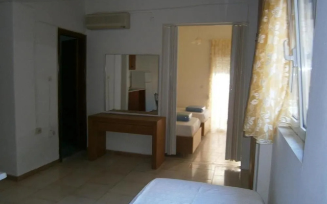 Hotel Maravelias
