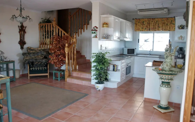 Villa AH-057