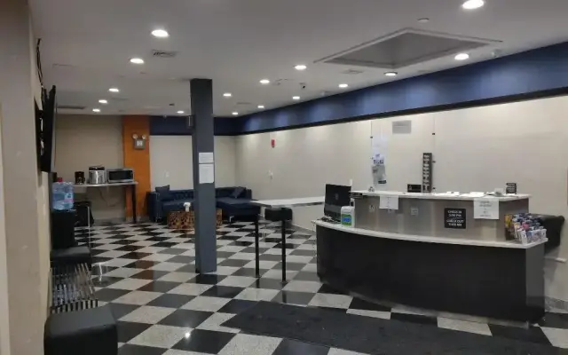 Hotel Key LaGuardia Airport