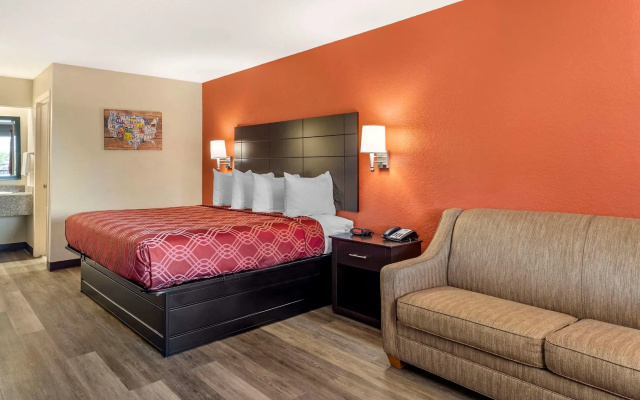 Econo Lodge Near SeaWorld