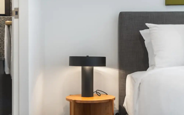 Stylish 2-bed in Braddon With Alfresco Dining