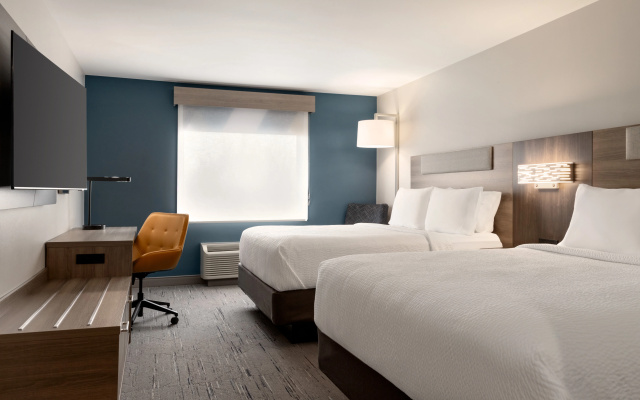 Holiday Inn Express Hotel & Suites Edmond by IHG