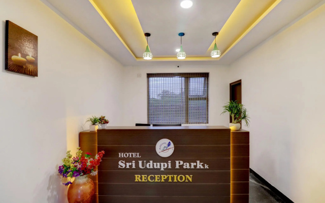 Capital O 43639 Hotel Sri Alok Park