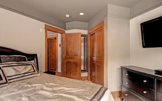 3044 Lone Eagle 2 Bedroom Condo by RedAwning