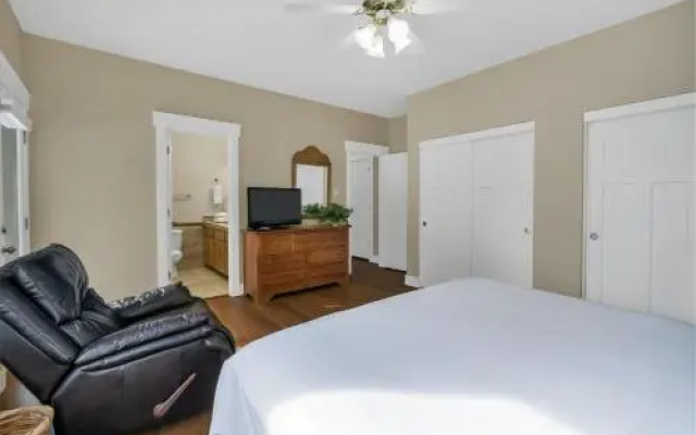 2 Dixie Mt-AC-Hot Tub-4BR/3BA